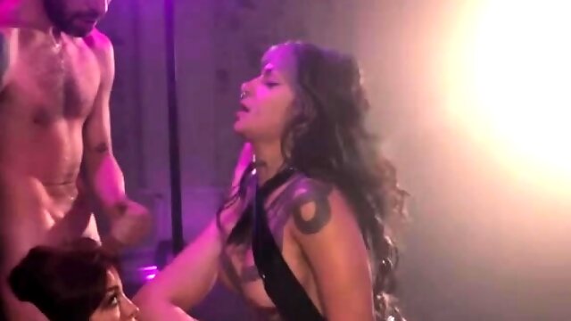 HardWerk - Mary Jane And Miss Yazmin Aziz Red Session