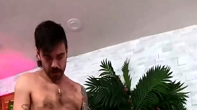 Tiny Supermodel Rosalyn Sphinx Hooks Up With Nade Nasty!