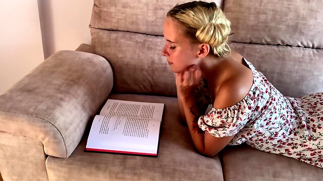 Blonde with pigtails sucks her boyfriend’s hard cock in hd