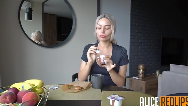 Usual Morning Of Porn Actress