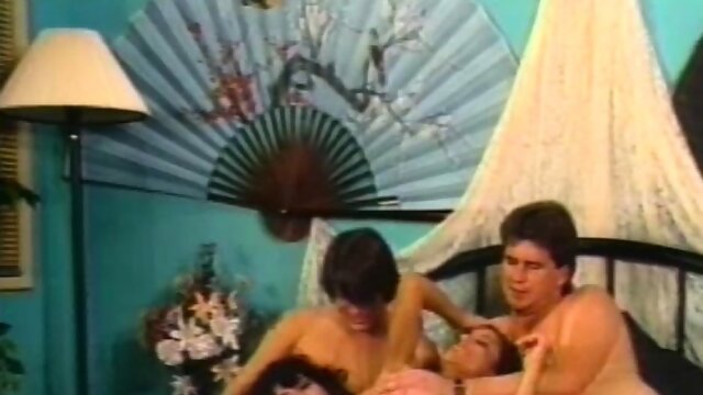 Amateur Group Sex beside Hot Chicks