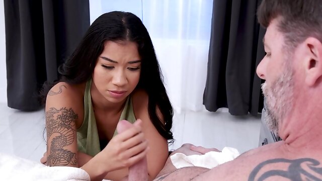 Inked brunette Ameena Green gets eaten out and screwed in bed