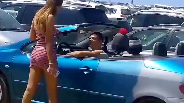 Levrette, Extérieur, Latina