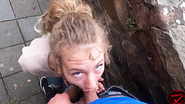 Nyelés, Nyílvános, Német, Szájba Élvezés