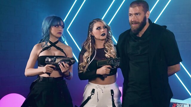 Kayley Gunners Wild Lesbian Passion Explodes in Sultry Heat