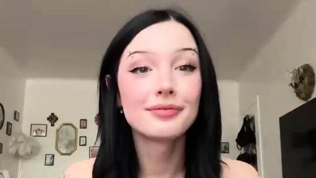 Horny Webcam Babe Solo Masturbation