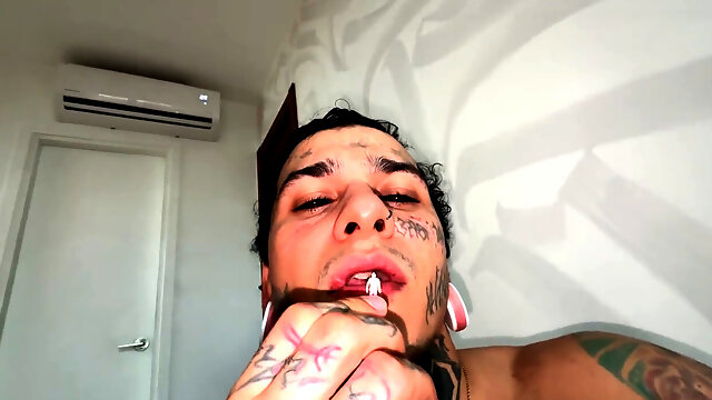 Thick devil Plays with Human Dimunuto and Then Gets engulfed