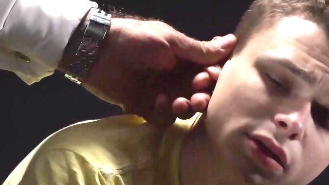 Youngster Austin Young thumbs parent Ripple cock-squeezing