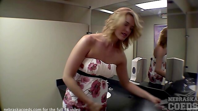 Truly Ultra-cute Iowa Chick With Braces Gets Nude And Stretches Her Honeypot Cedar Rapids Iowa Motel Douche