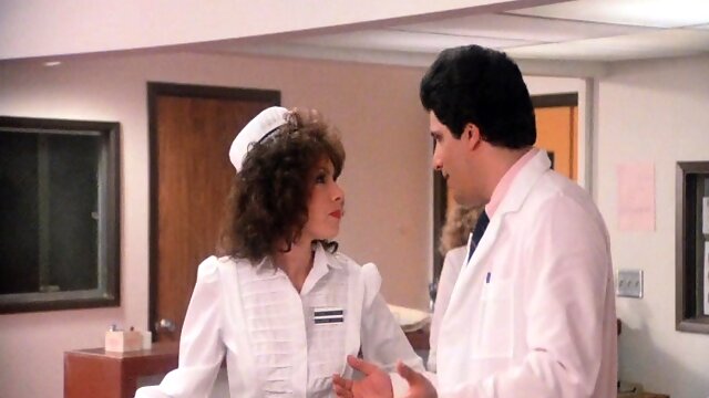 Curvy brunette latina gives a blowjob and handjob