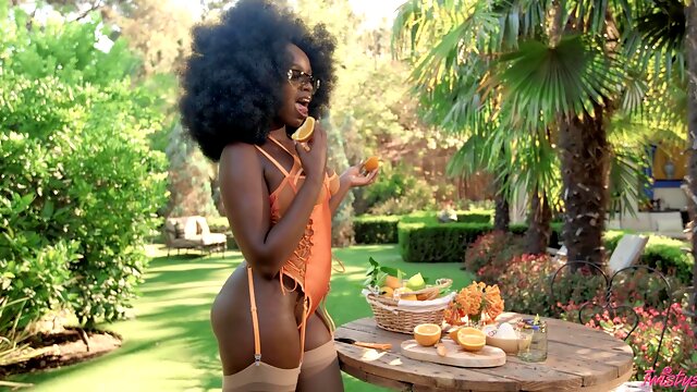 Elsies Earthly Pleasures Bloom with Sensual Delight