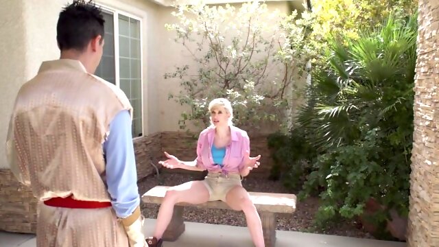 Gorgeous Dahlia and Nikkis jeff goldblum movie