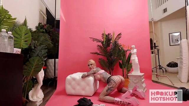 Sasha Beart Teases With Sexy Outfits Before Her Hot Shoot! BTS