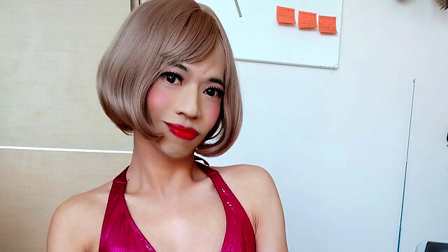 The Dirty Diaries of Cindy - a Cheap Little Pink Sissy Dressed in Hot Pink