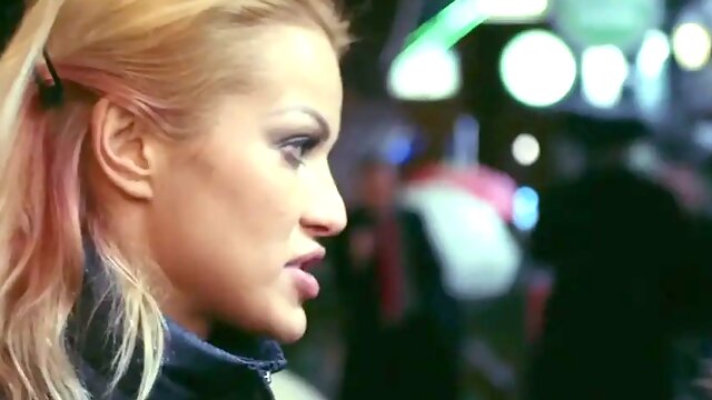 Kedi Yalama, Italyanlar