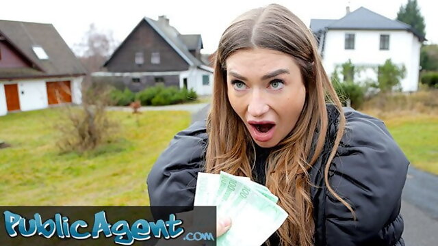 Public, Wife