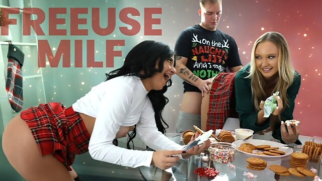 Horny MILF Paisley Porter and Her Freeuse Stepfamily Do Some Christmas Bonding