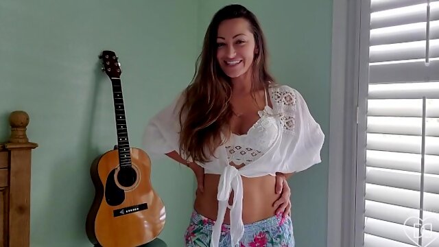 Dani Daniels Solo
