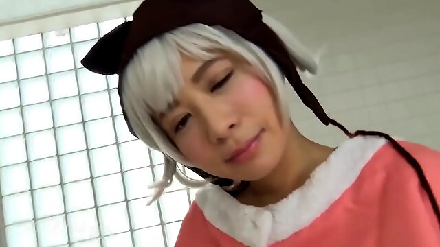 Kurumi Chino, who worked at the popular autumn ○ Hara maid cafe, has become a bubble princess with her favorite cosplay! 2