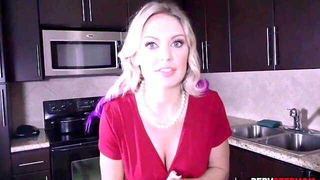 Stepson gives a MILF stepmom a lesson