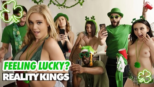 Mały Kutas, Orgia, Wielkie Sutki, Koledz