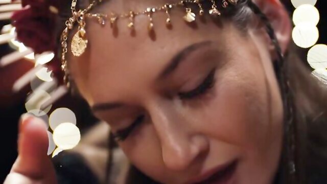 レディーボーイ, サプライズ