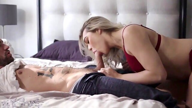 Shemale I Dziewczyna, Shemale