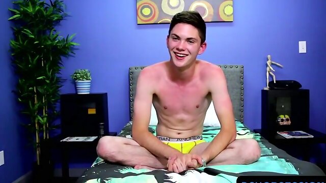 BoyObsession.com - Michaels twink charm shines in a sexy solo playtime