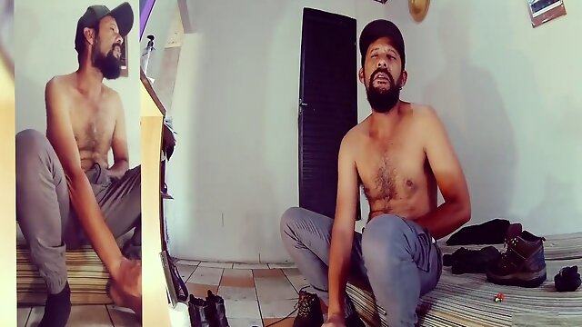 Gay Solo