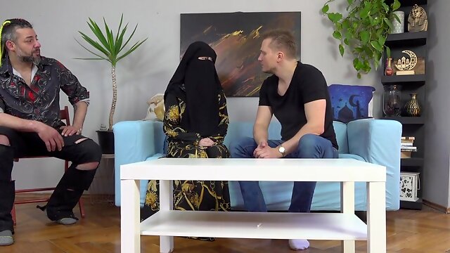 Домохозяйки, В Одежде