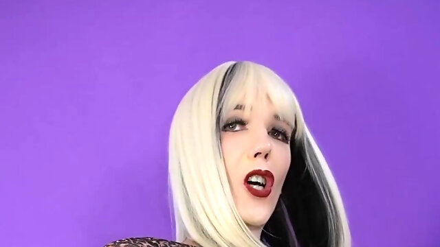 Shemale Solo Dildo, Amateur