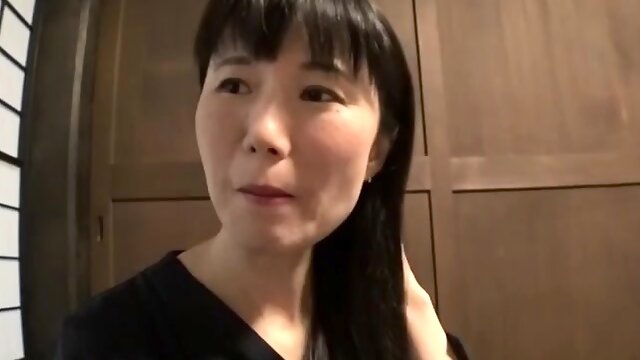 Femme Au Foyer