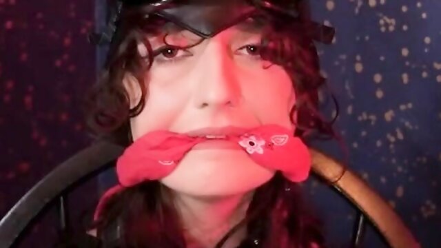 Littlebunnyb - Catwoman Bound And Vibed