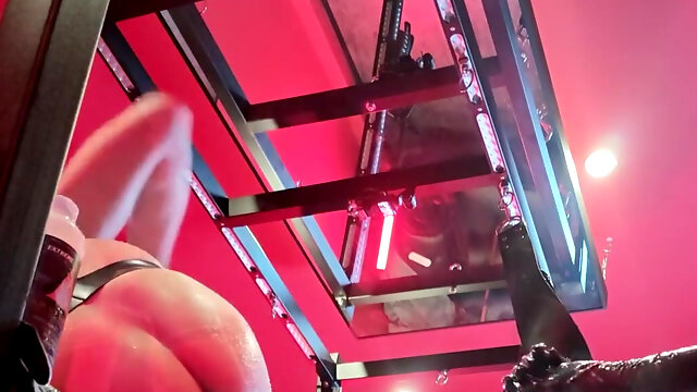 Herrin, Pegging, Latex, Faustfick