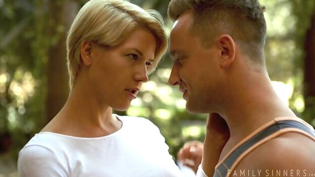 Striking Kit Mercer and Van Wylde - short hair xxx - Family Sinners