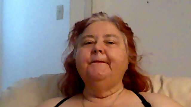 Granny Bekleidet, Oma