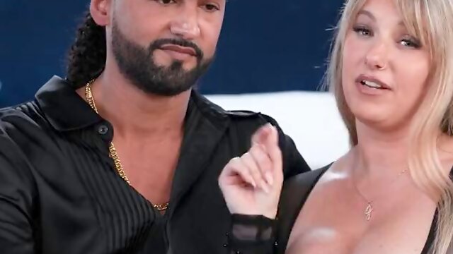 Ébène, Gros Seins