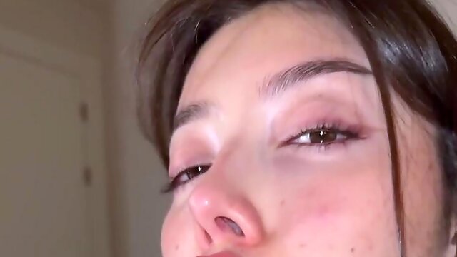 Ruth Lee Satisfies His Fat Cock Before Sleep Onlyfans Video
