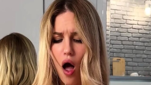 XLina Strips And Masturbates In Front Of The Mirror