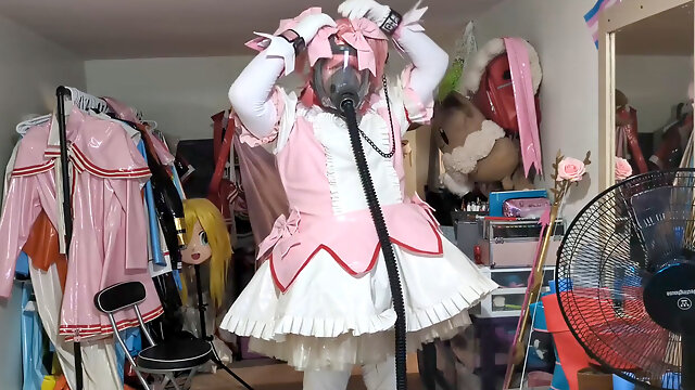 Breathplay, Cosplay, Shemale