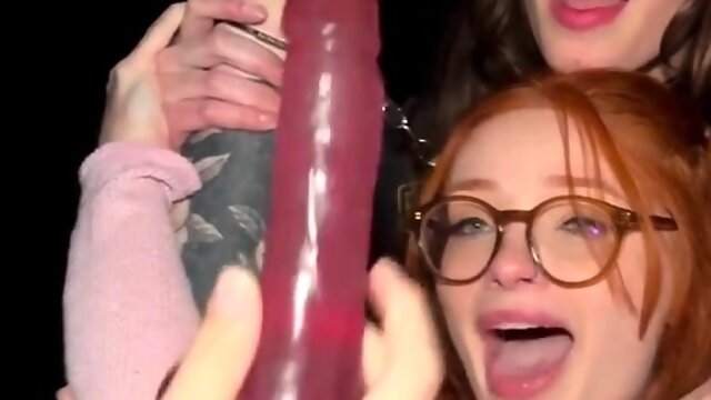 Sesso A Tre, Auto