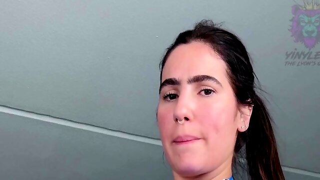 Yiny Leon Big Ass Latina Babe Gets Fucked Doggystyle