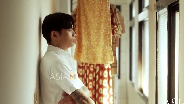 Su Yu Tang plays both sides in a passionate roleplay of betrayal and desire