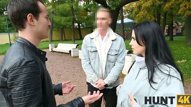 Russian girlfriend gives head to tattooed Martin Spell while her boyfriend reads nearby