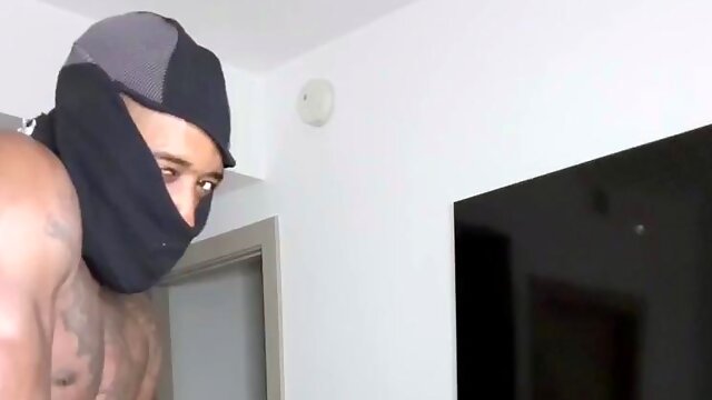 デカマラ, ブルネット