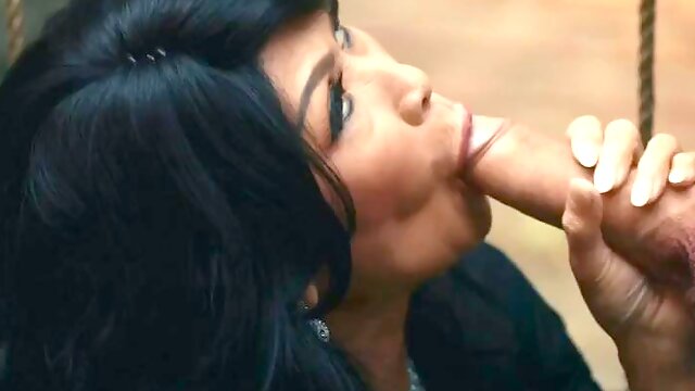Sex-Toy Wrecking of Ms Sexy Saigon in Haunting Hills Hole