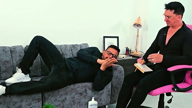 TO OVERCOME THEIR FEAR OF ANAL SEX, EMMA AND LEO CONSULT SEXOLOGIST KATHY LEE AND END UP IN A THREESOME