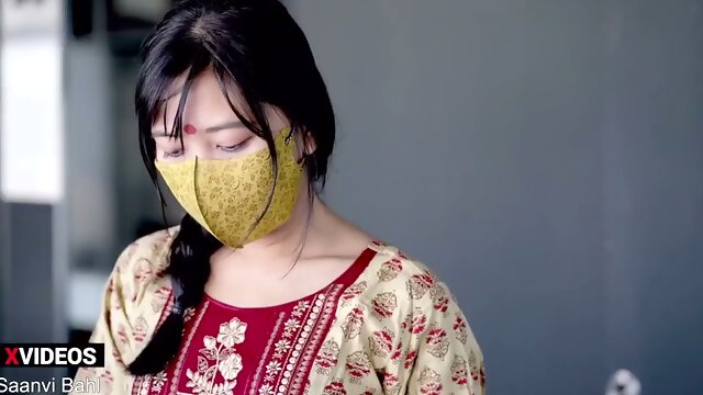 Skinny South Asian maid in traditional dress gets taken by her boss in the office