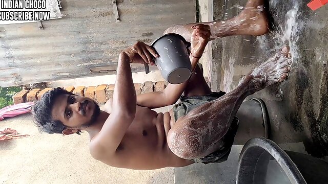Satiate help me to take a nude bath