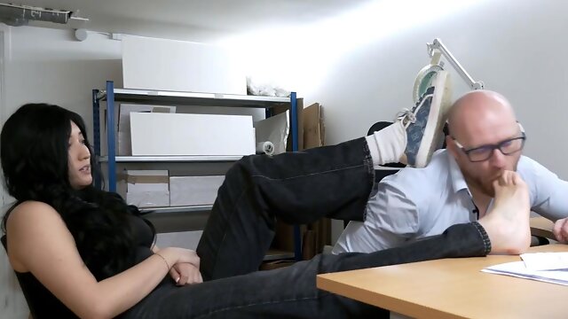 Ázsiai, Domina